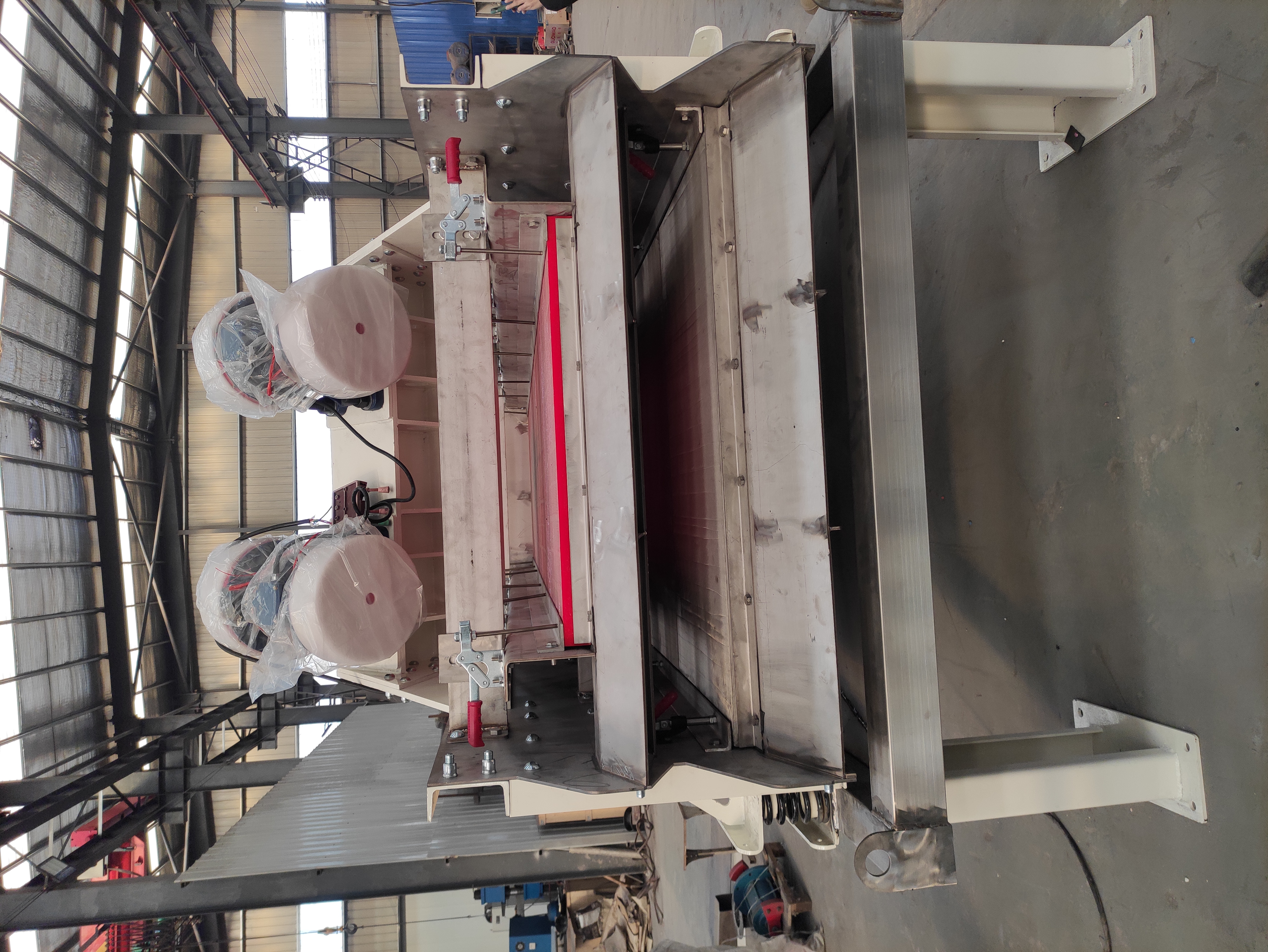 一篩搞定水分雜質，物料提純更省心.固液分離核心，脫水篩高效破局